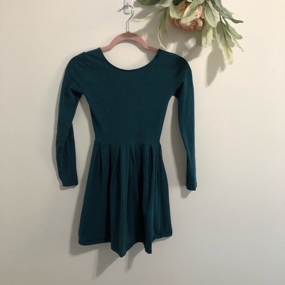 Cute Talula Peplum Dress from Aritzia - Picture 7 of 7